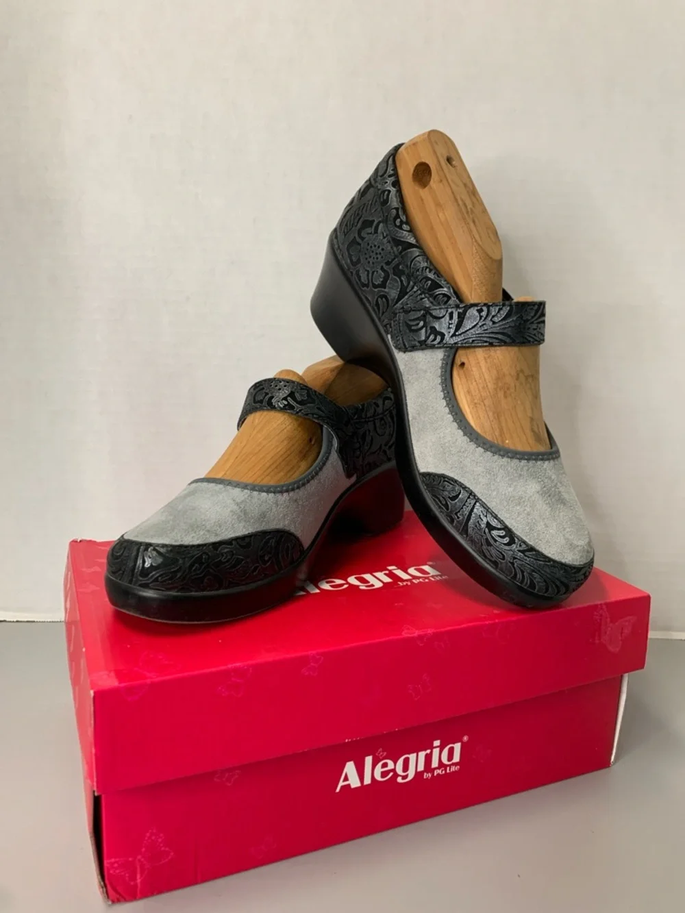 Alegria Shoes Womens 39 Maya Mary Jane Gray Leather Wedge Comfort Paisley Floral - Picture 1 of 17